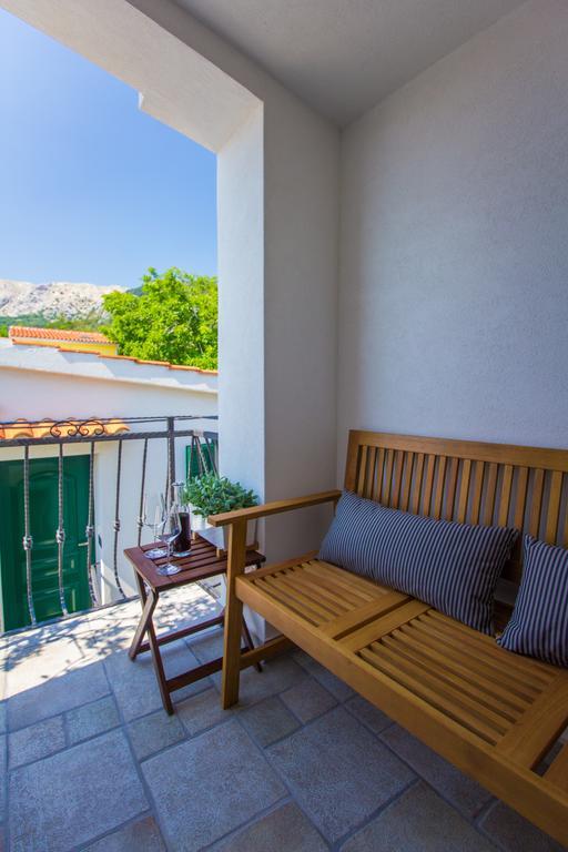 Apartments Baska *